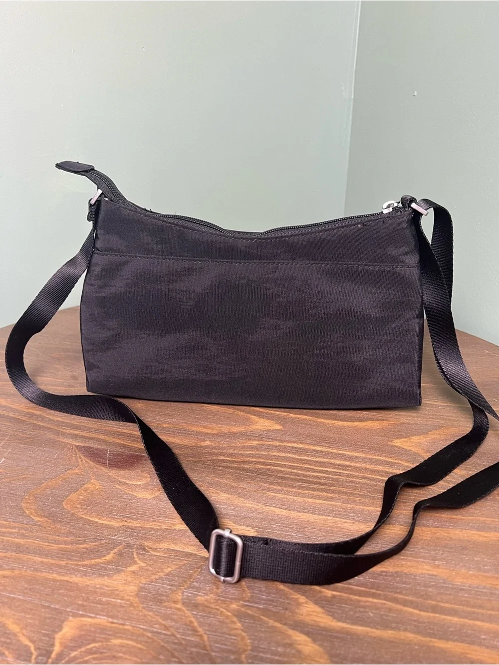 Baggallini Original Everyday Bag Black Nylon Crossbody Travel Purse Wallet - Picture 3 of 10